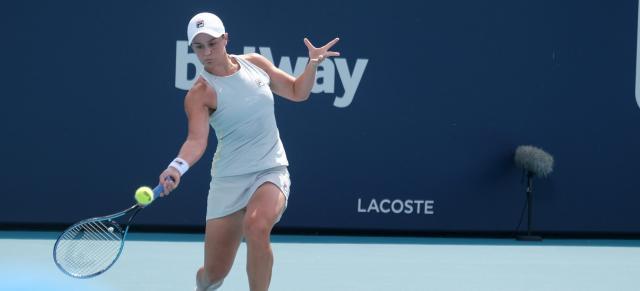 v体育官网-巴蒂迈阿密卫冕强势回归 “三小巨头”之争再起波澜